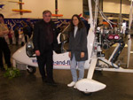 Der Gyrokopter wird in Deutschland von der Firma Drive&Fly Luftfahrt GmbH in Föhren präsentiert. Das Bild zeigt den Geschäftsführer Norbert Klippel mit der damaligen Referentin für Ultraleicht Astrid Groß.
