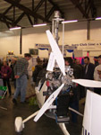 Die technischen Details des Gyrocopters waren für die Besucher besonders interessant.